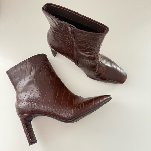 Alfani Brown Croc Embossed Ankle Boots Women’s 8.5 | Square Toe Heels - Picture 2 of 7